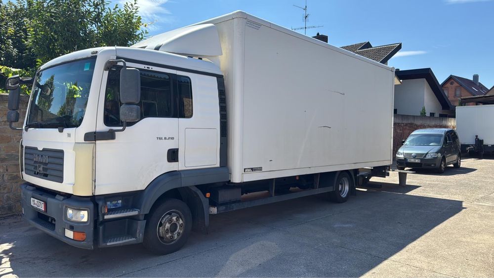 MAN TGL 8210 Camion