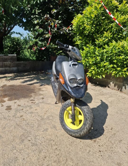Vând scuter yamaha booster