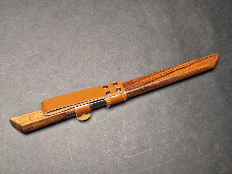 Японски нож M390 с дървена кания