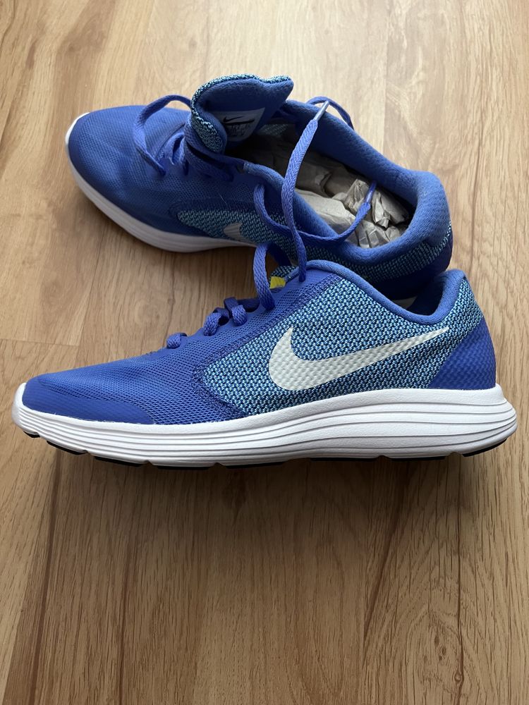 Оригинални маратонки Nike