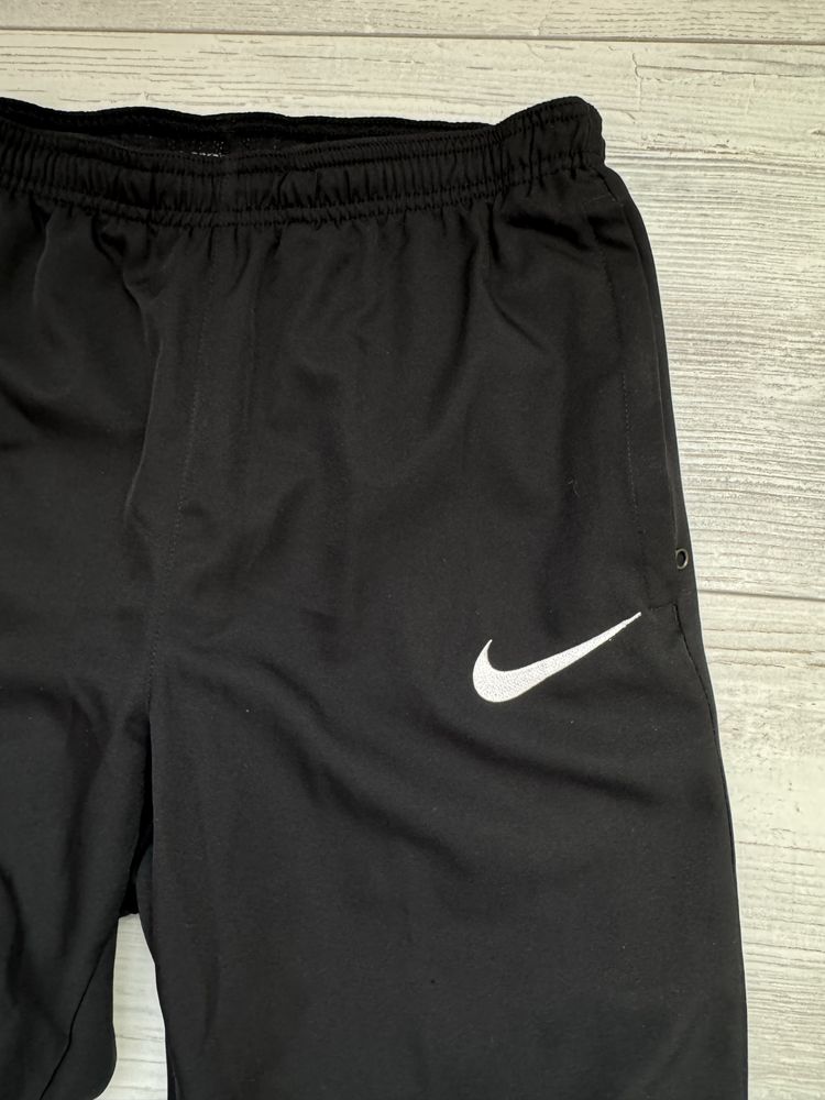 Мъжко! Чисто нов оригинален анцуг Nike Sport