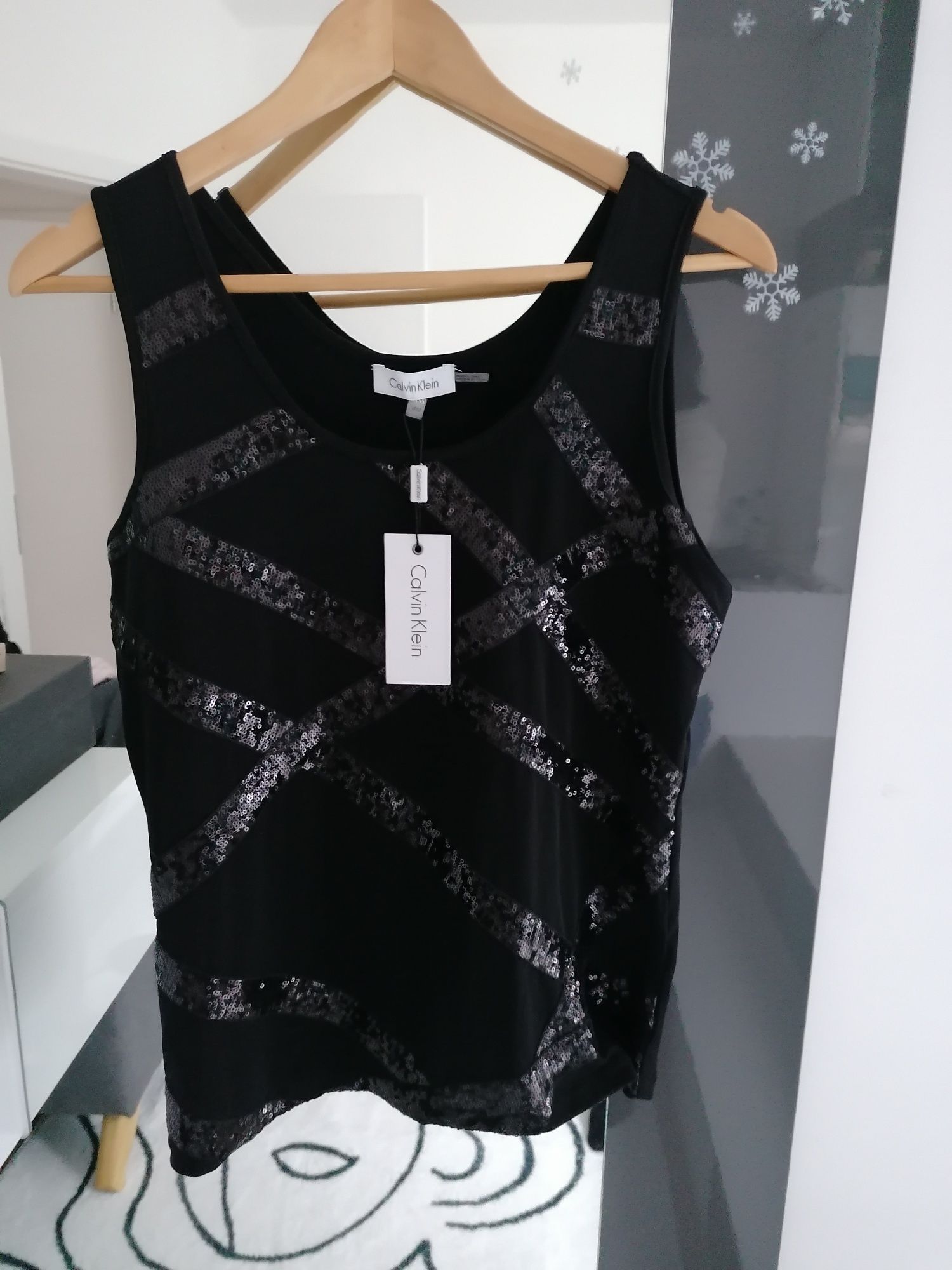 Calvin Klein топ, нов и няколко други на марката