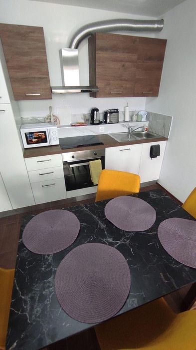 Дава се под наем Тристаен апартамент в София, Център - 70 кв.м за 899 € - Снимка #4