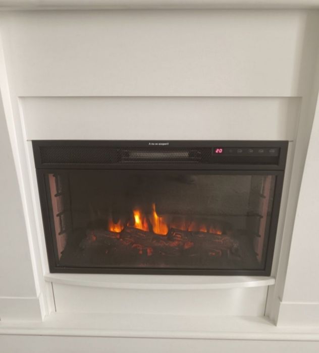 Vând/Schimb șemineu electric cu telecomanda