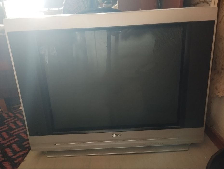 Продается телевизор