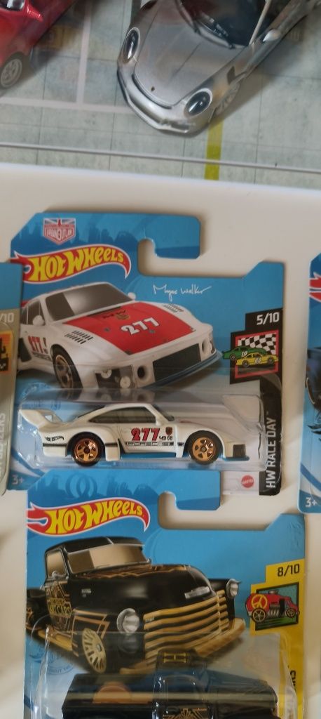 Hot Wheels 10лв за брой