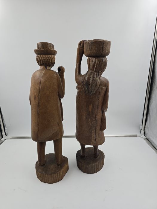 Sculpturi lemn statuete