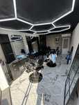 Inchiriez spatiu frizerie salon coafor la cheie Bals zona centru