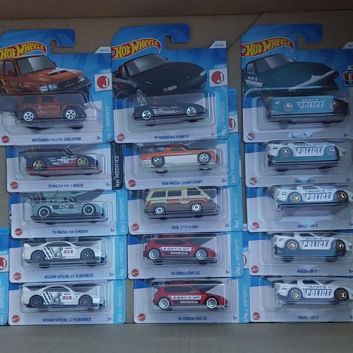 Machete Hot wheels sigilate de vânzare. Predare personala sau Easybox