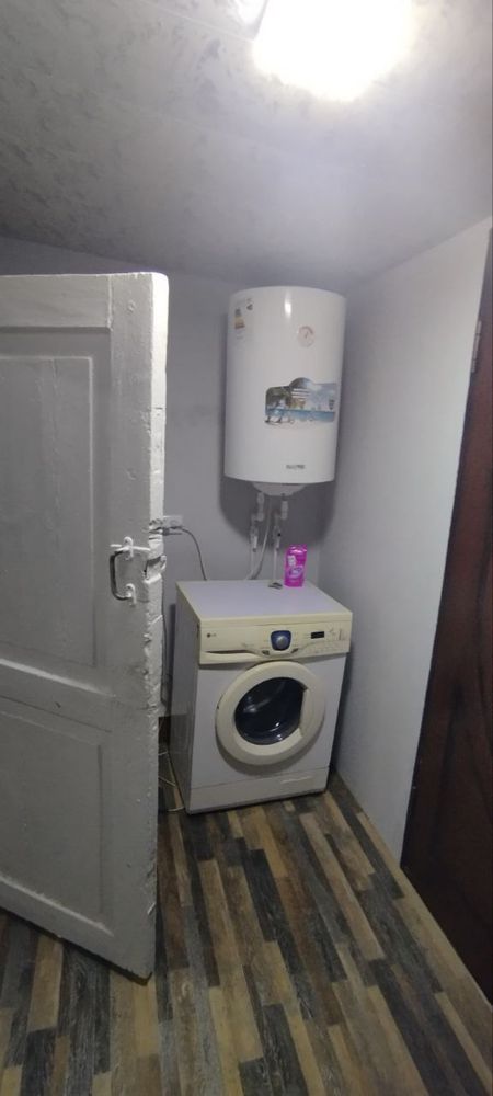 Яккасарай район. Участок 2 х комнатная 350$