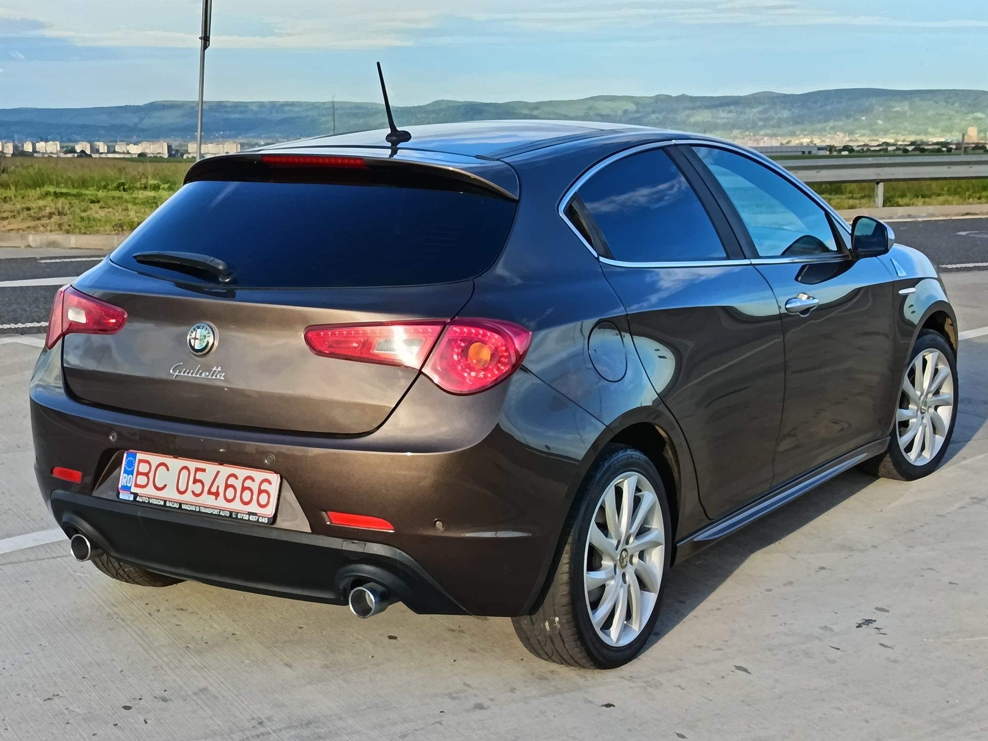 Alfa Romeo Giulietta ca nouă, foarte întreținută. Automată! 2.0 175cai