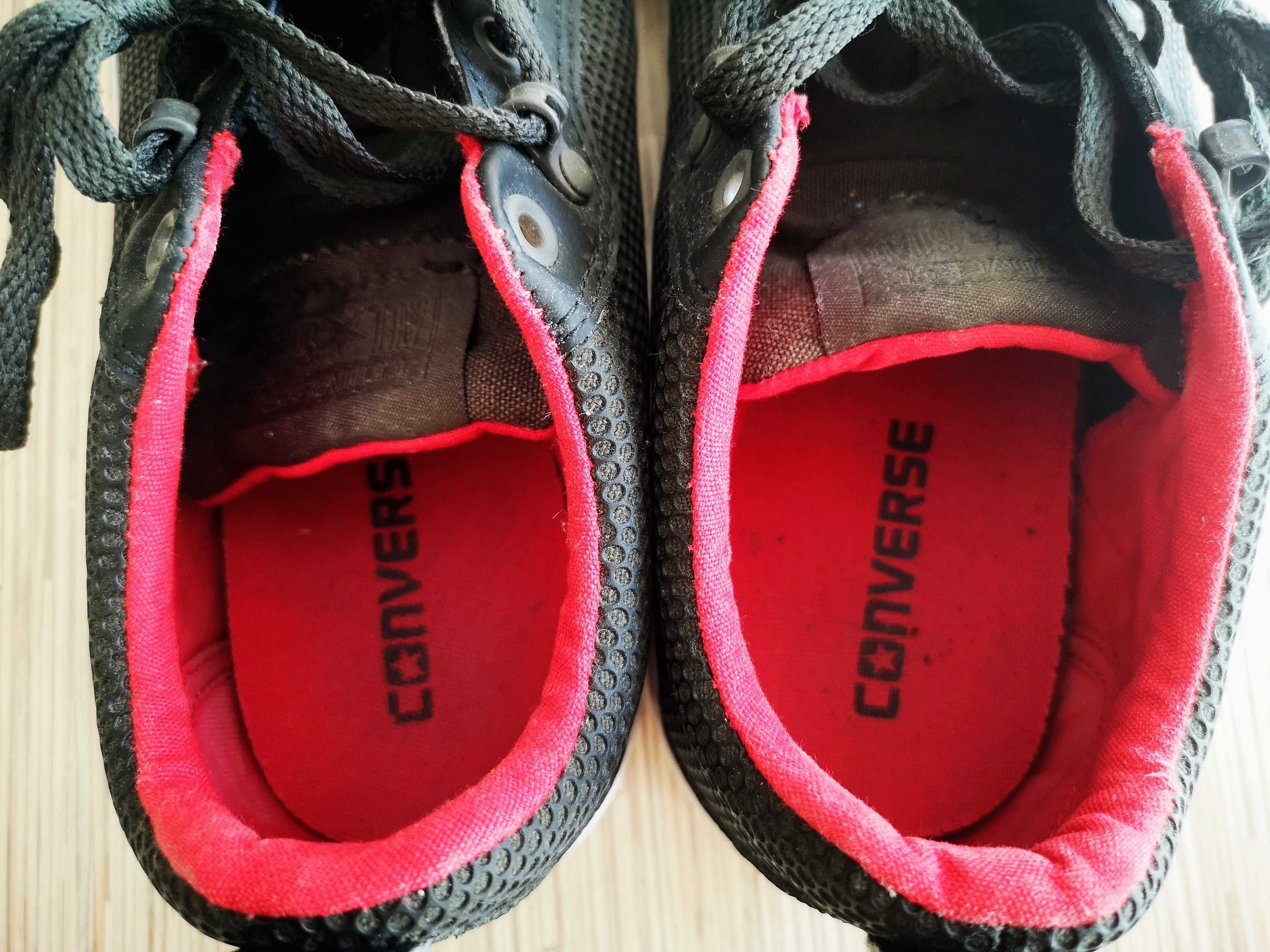 Converse, Cпортни обувки