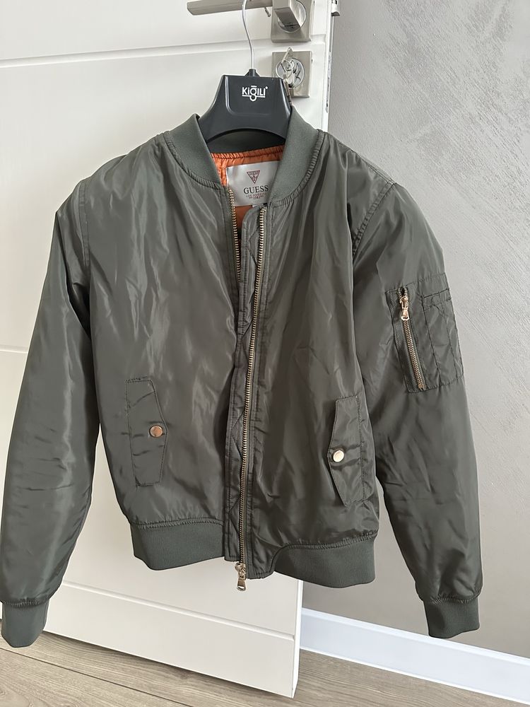 Дамски яке Guess s размер
