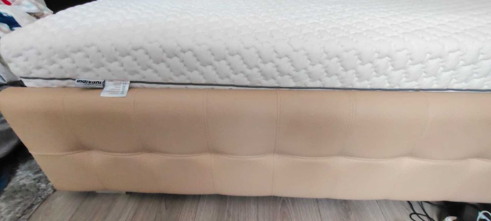 Pat tapițat 160x200 + saltea