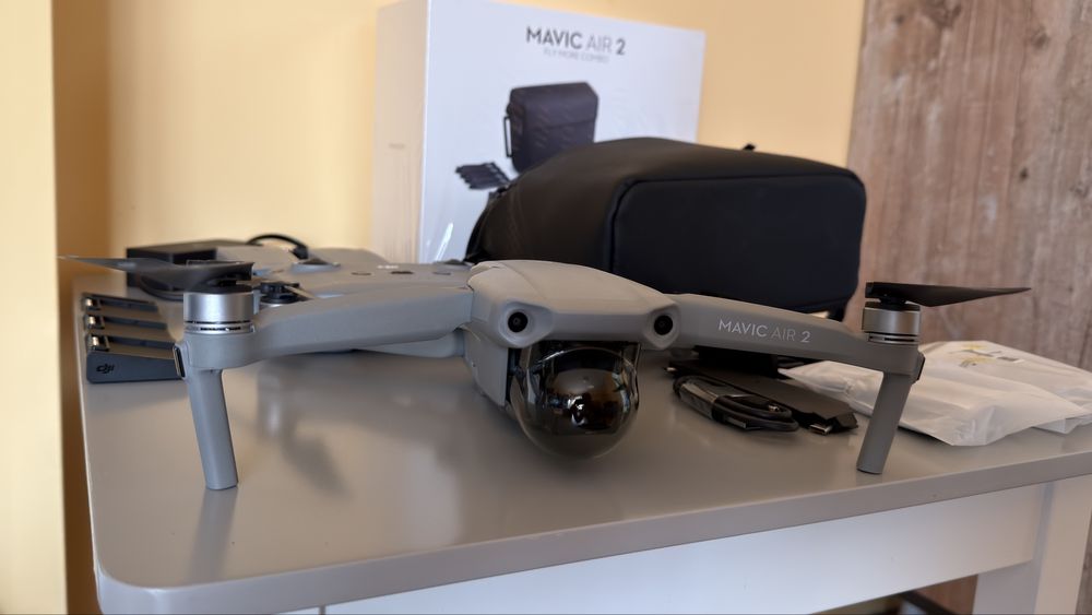 DJI Air 2 Combo – КАТО НОВ! + ПОДАРЪК Площадка за Кацане