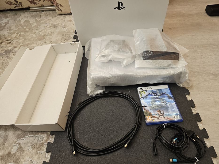 Vand Playstation 5, versiunea pe disc.