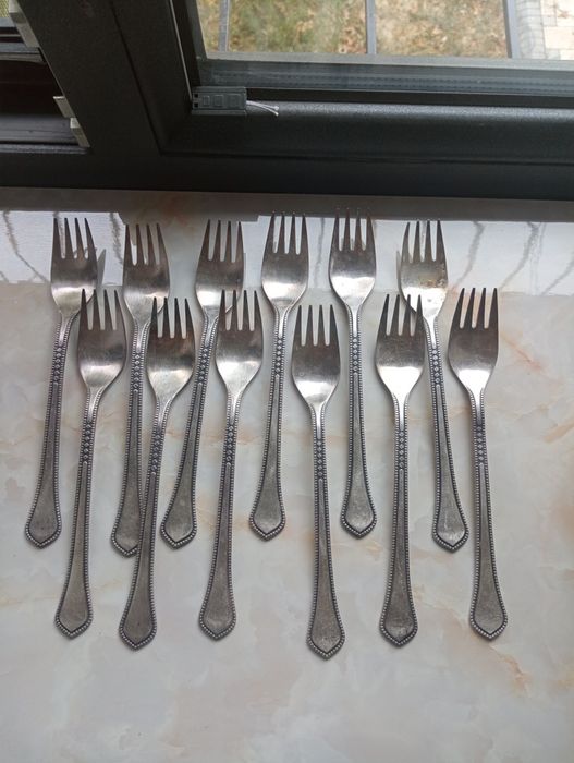 Посеребренные мельхиоровые ложки вилки ножи