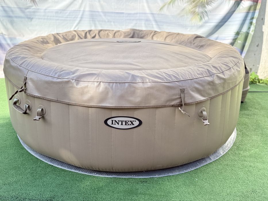 Jacuzzi intex 4 locuri cu incalzire