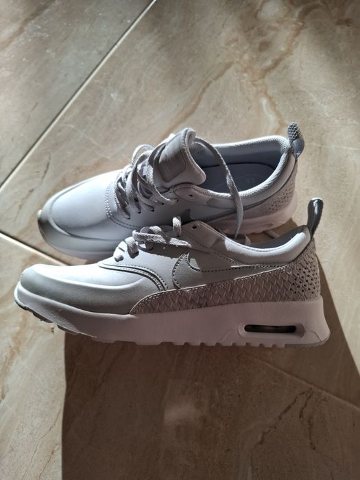 Nike - Спортни обувки Air Max Thea