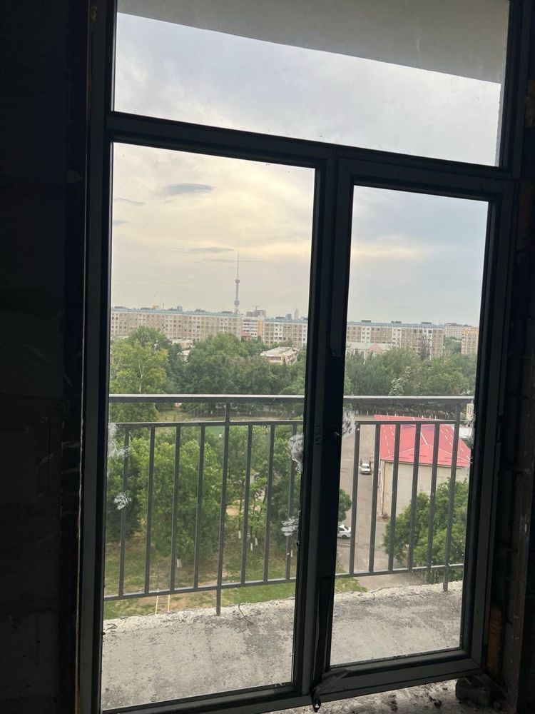 На Юнусабаде-13 продаётся квартира коробка в новостройке. Кадастр есть