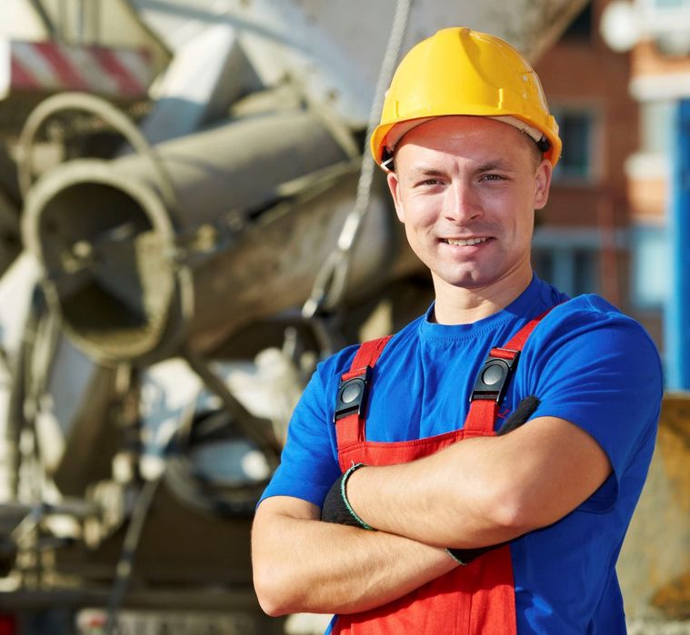 Нужны бетонщик и кладчик. Платят хорошо. .