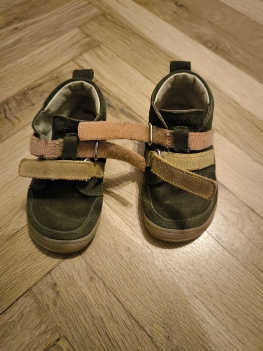 Боси обувки Zeazoo ФОКС 2.0 в зелен велур с разноцветни каишки, Н: 23