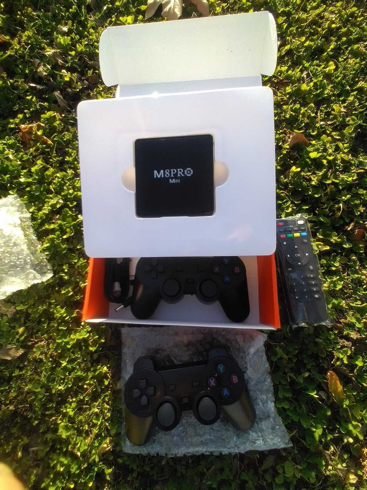Игра конзола с джойстици Game Box M8 PRO mini 10K 128G Android TV 12.1