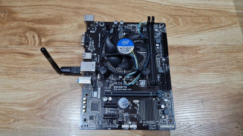 KIT QUAD i3-6100 H110M-S2+Placa+Cooler+WiFi !! CA NOU !! 200lei