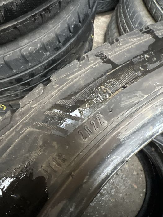 225 45 19 Goodyear Vector 4 Season / Vulcanizare Non Stop