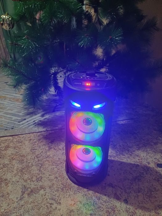 Продам динамик - блютуз колонку