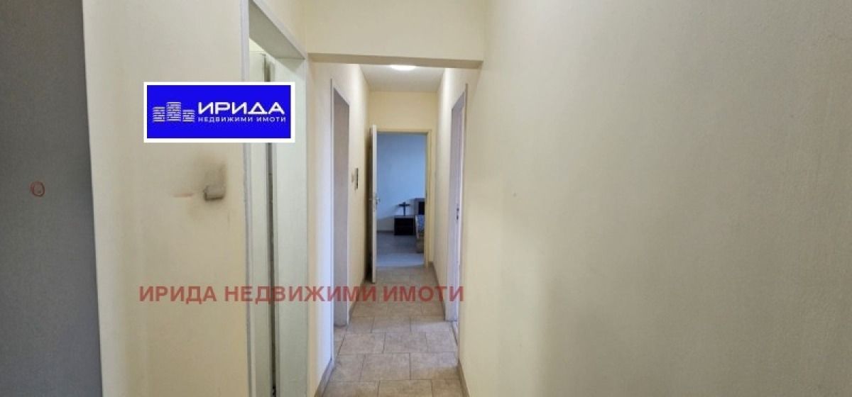 Тристаен апартамент в Слатина