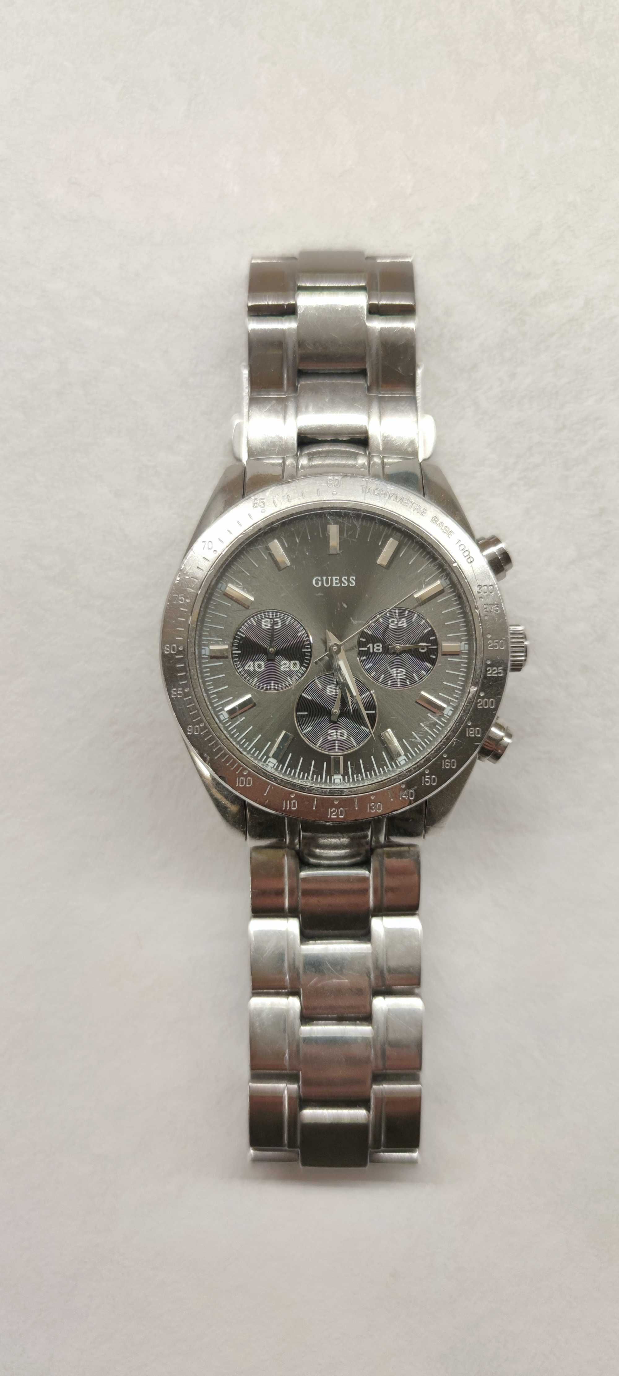 Часовник Guess watch