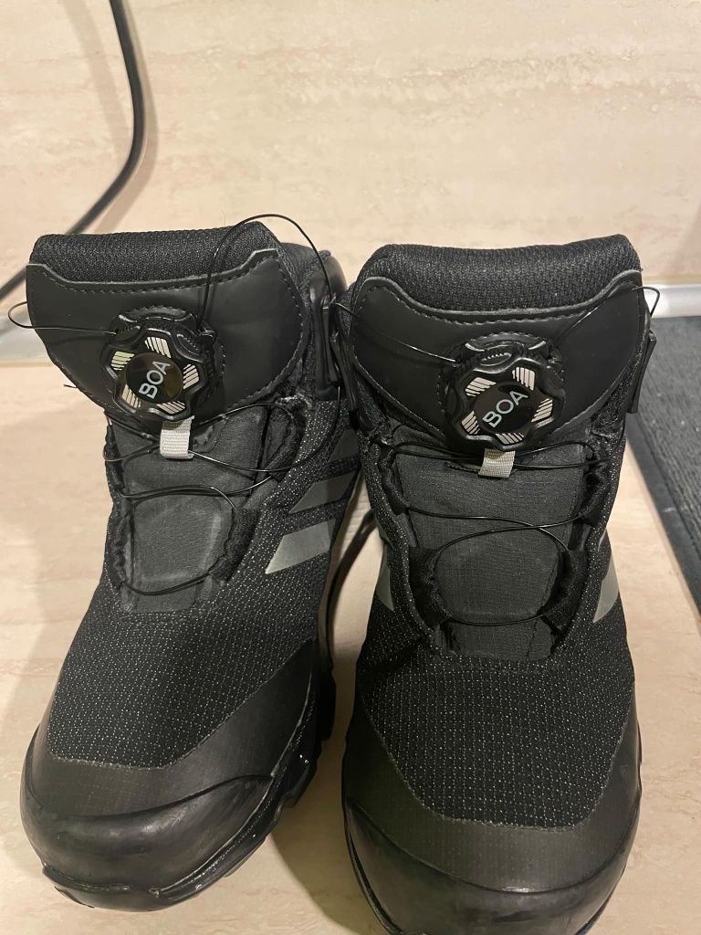 Боти Adidas 31 в отлично състояние