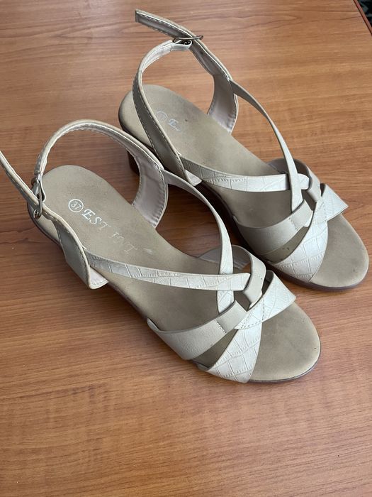 Sandale inalte de vară