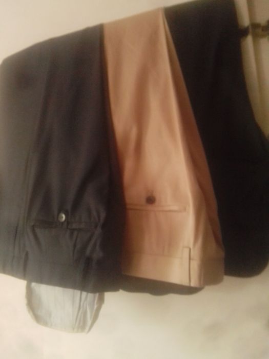 Pantaloni de barbati