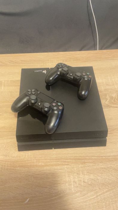 Vând ps4 cu FIFA 24