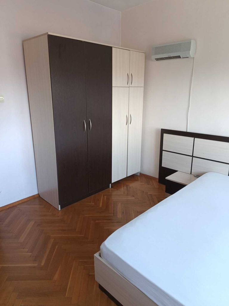 Продава се Тристаен апартамент в Стара Загора, Център - 106 кв.м за 1123 €/кв.м - Снимка #4