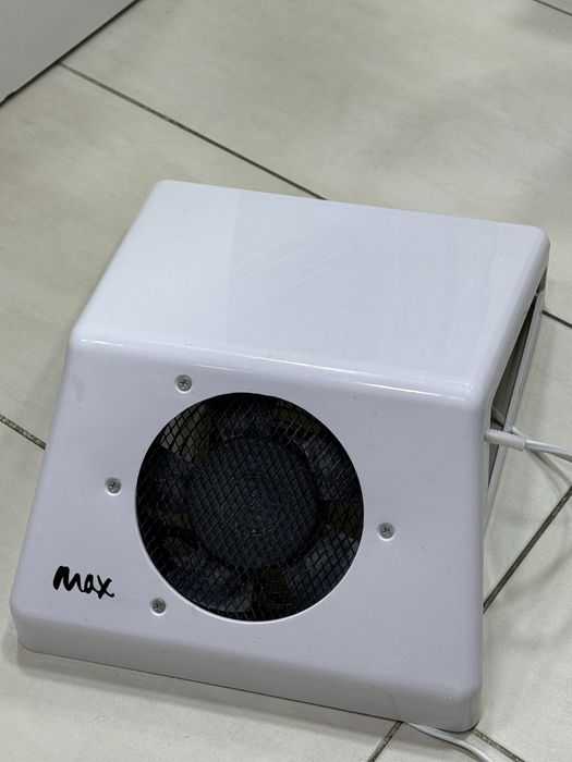 продам пылесос Мах для маникюра