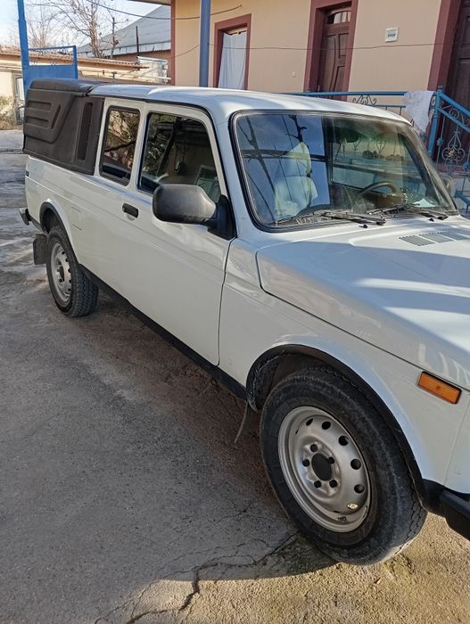 Лада нива пикап хо