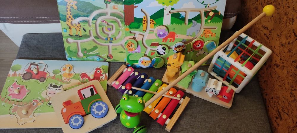 Лот дървени играчки