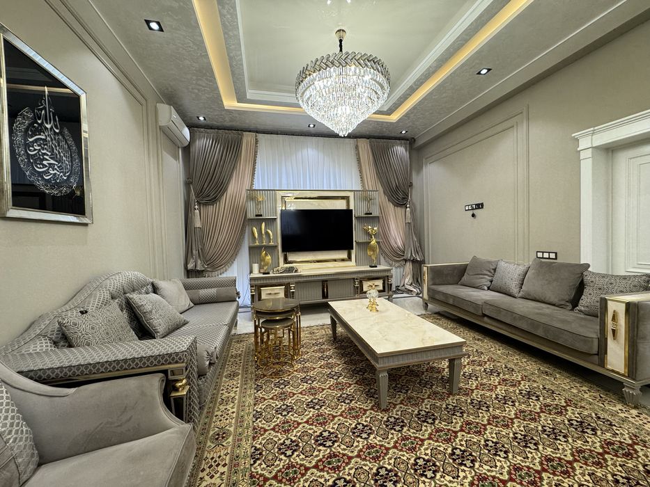 Продаётся Hi-Tech Новый дом.