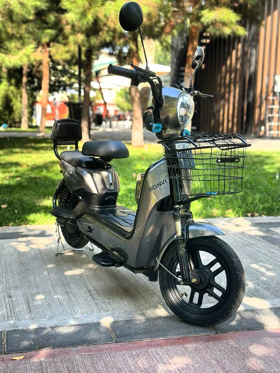 -Skuter:Bonvi chòntak modell