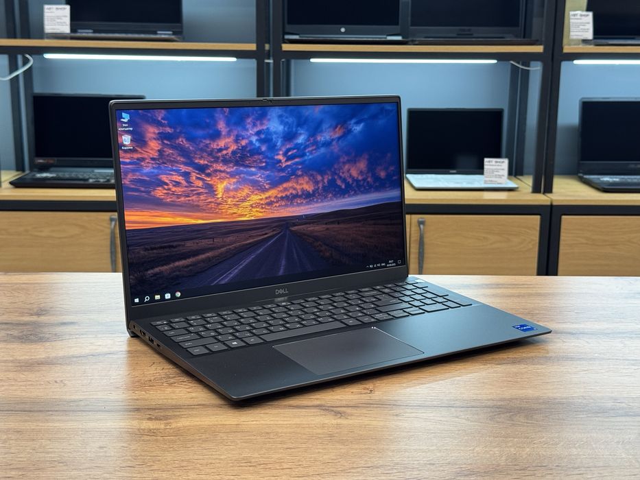 Dell Vostro 3510 | Intel Core i5 1135G7 | Ноутбук премиум-класса