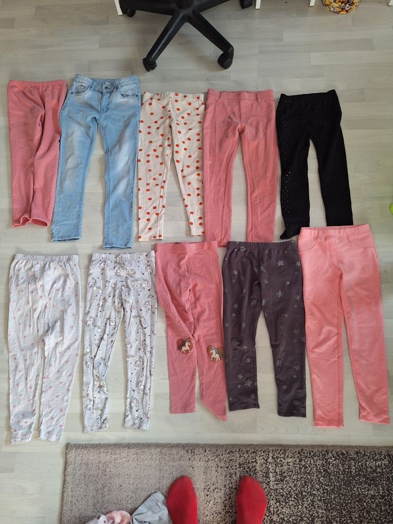 Rochițe tricouri pantaloni 122/128 H&M