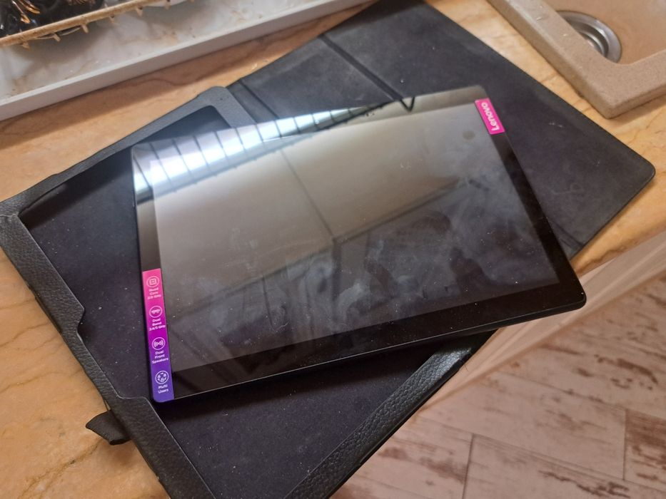 Таблет  Леново  не ползван,получен като награда за нов договор