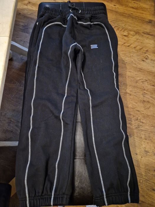 Kroen joggers size: L