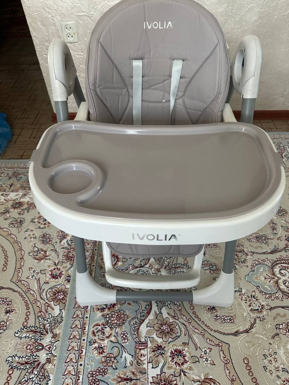 Детский стульчик для кормления IVOLIA