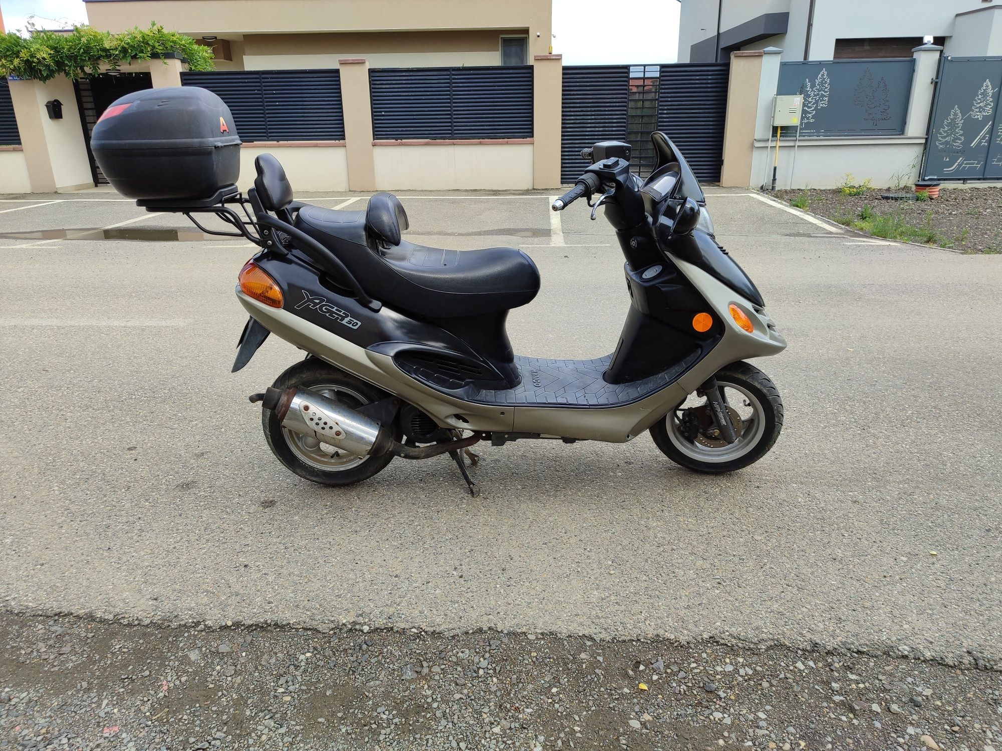 Vând Scuter Kymco Yager50  2T Înmatriculat acte la zi