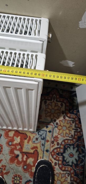 Vând calorifer din otel