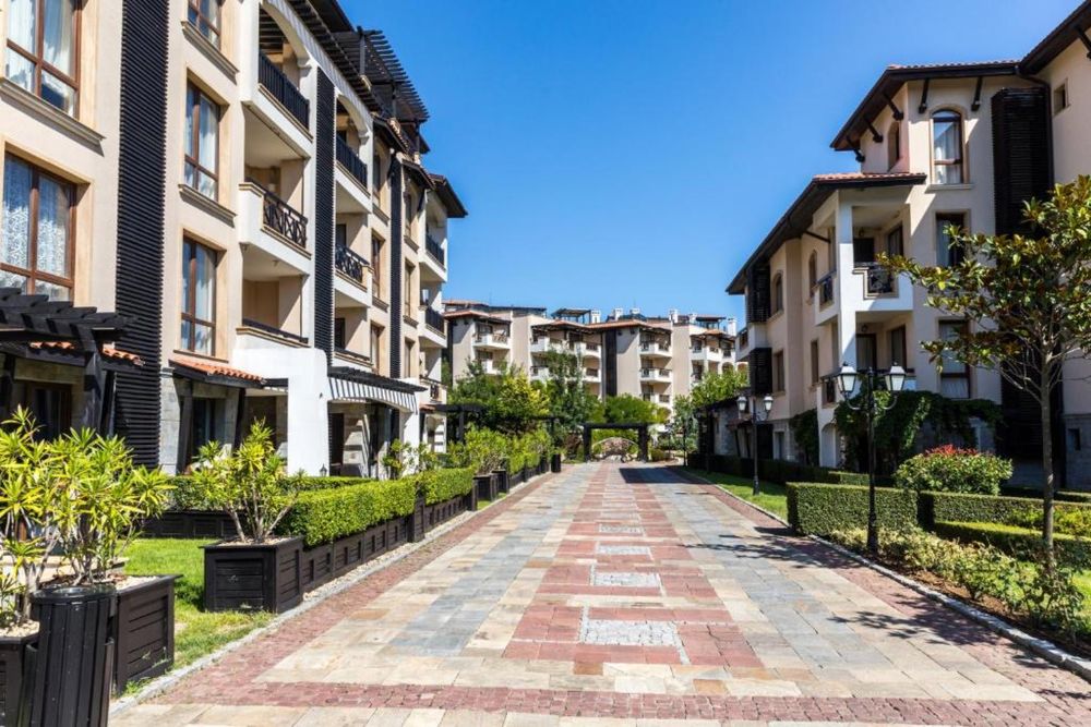 Нощувки комплекс Оазис /Лозенец/Oasis Resort and SPA